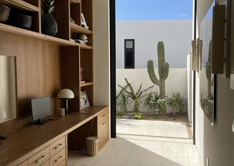 LAND AD_CP101_INT 06