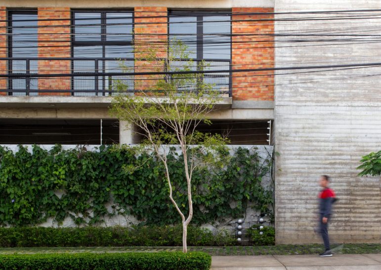 LAND AD_DBA_EXT_03-min