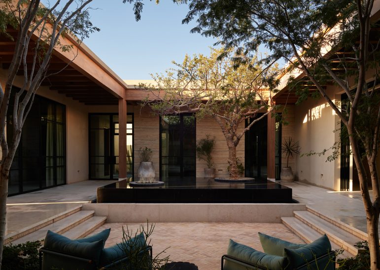 LAND AD_RE18_PATIO 02