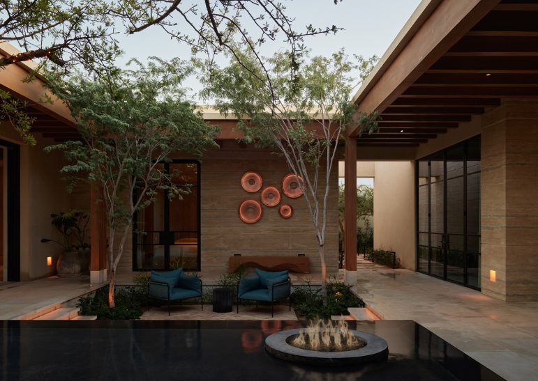 LAND AD_RE18_PATIO 03